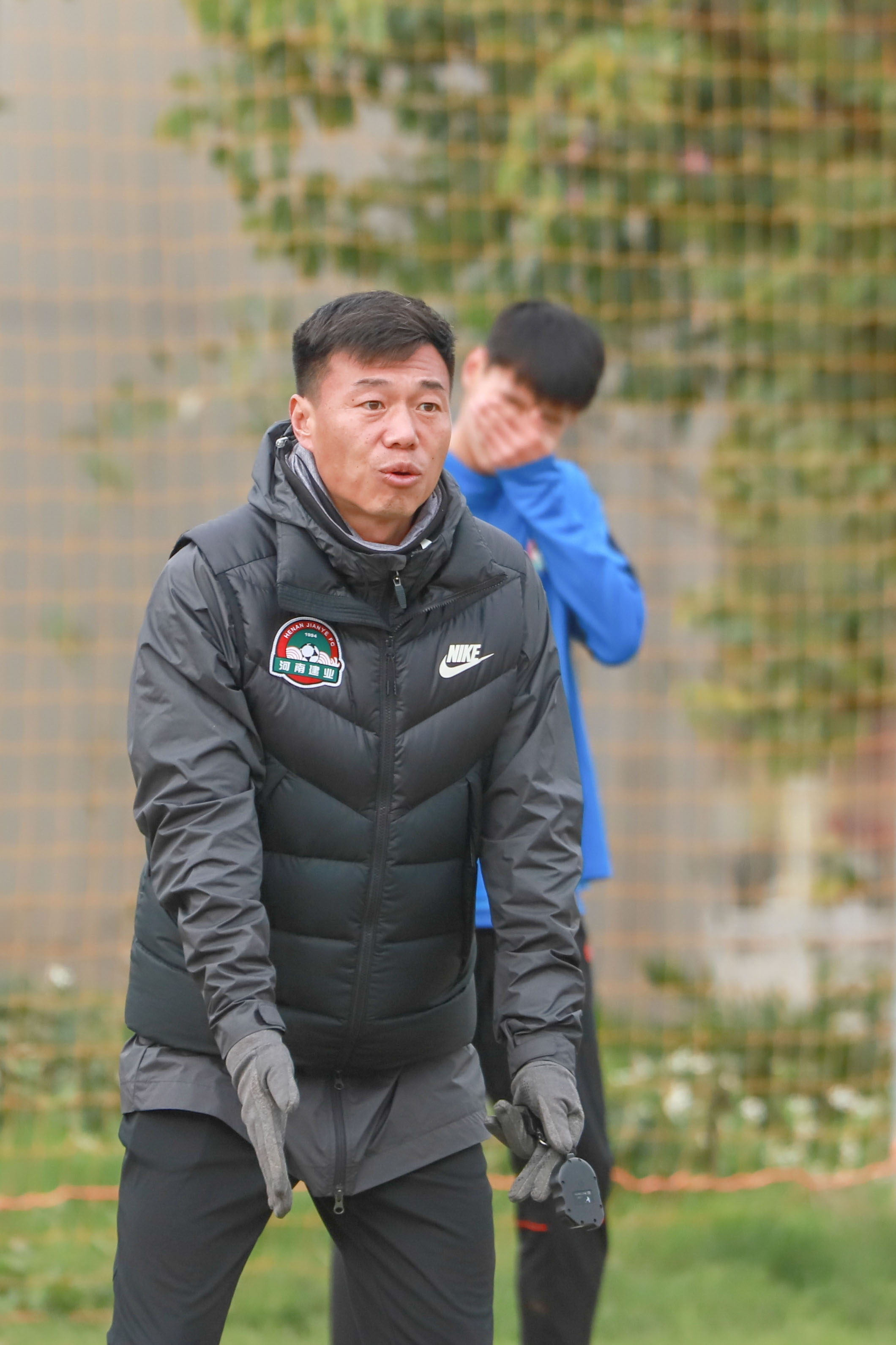 包含河南建业遇挑战获胜，继续保持稳定状态的词条