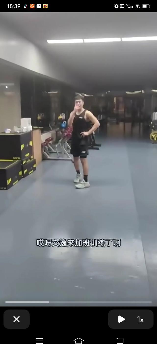 球迷热议球队的战术安排，认为主教练功不可没