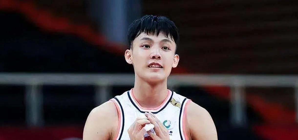 林崴31分同曦不敌广东李弘权26分上海胜四川的简单介绍