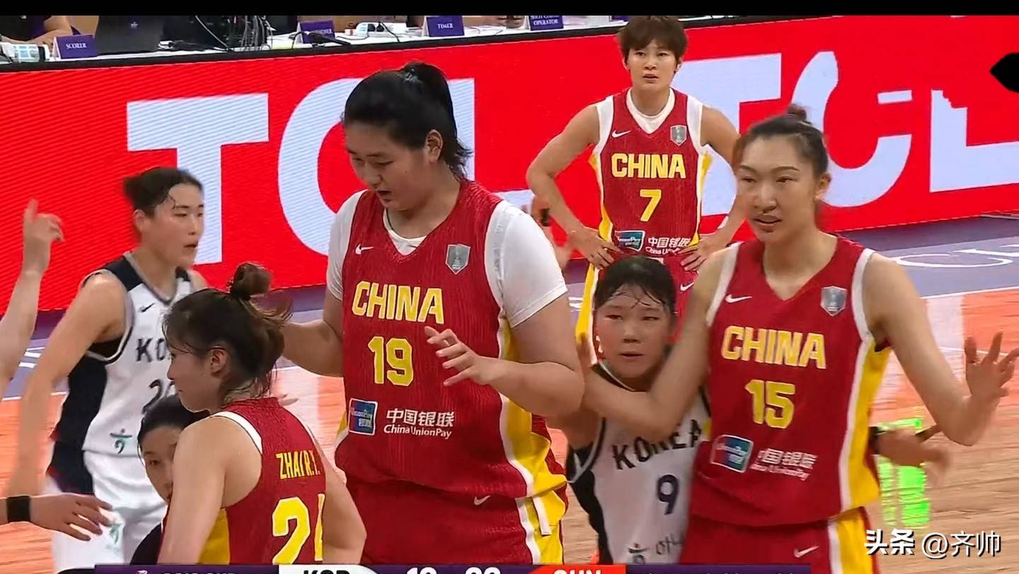 黄思静21年女篮亚洲杯个人集锦，对阵日本砍18分7篮板
